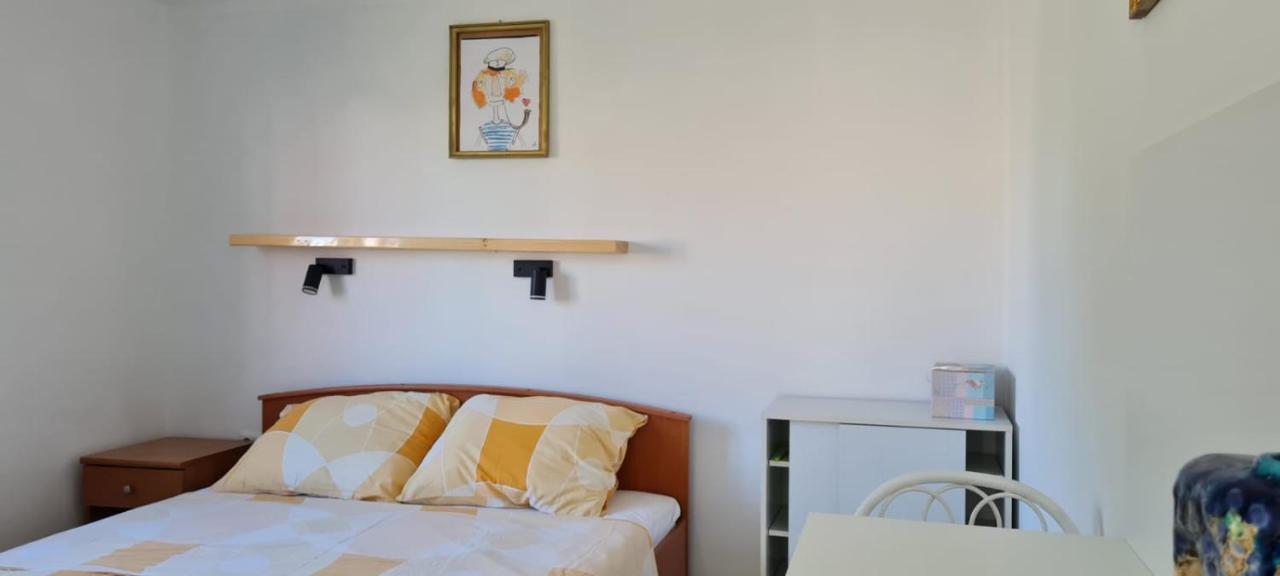 Apartmani Centar Seline Paklenica Luaran gambar